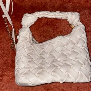 Elegant White Woven Handbag